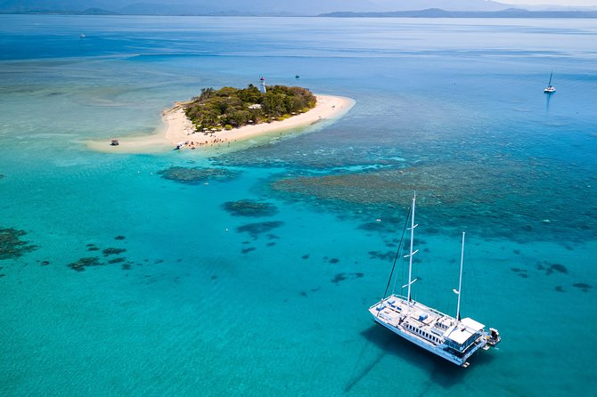 2 1/4 hr Low Isles Reef Sprinter Snorkeling Tour-No Island Access - The real value: small-group attention that makes snorkeling easier