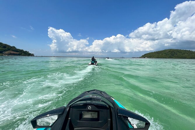 2.5 hours Pig Island-Virgin Islands & Snorkeling Jet Ski Safari - A 2.5-Hour Adventure That Still Feels Like More Than a Tour