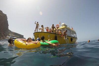 3h Boat Trip + Snorkeling in Puerto de Mogan - Cruising the south-west cliffs from Puerto de Mogán toward Tasarte