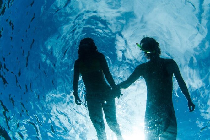 3HR Emerald reef snorkeling, iguana island and shipwreck tour - La Famille Express Shipwreck: A Cargo Relic In Shallow Water