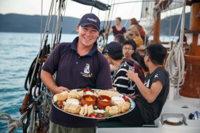Airlie Beach: Providence Whitehaven Day Sail with Snorkeling - The early morning run: pickups, check-in, and how not to miss it