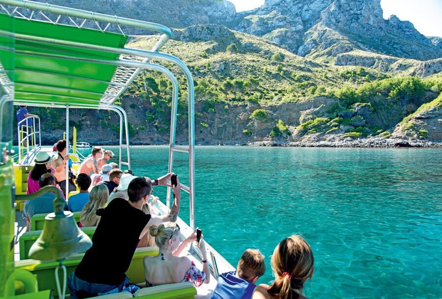 Alcudia: Caves & Coastline Boat Trip w/ Snorkelling - Alcudia Bay by speedboat: the 3.5-hour rhythm you’ll notice