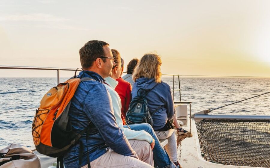 Alcudia: Sunset Catamaran Tour with Dinner and Snorkeling - Should You Book This Sunset Catamaran Tour?