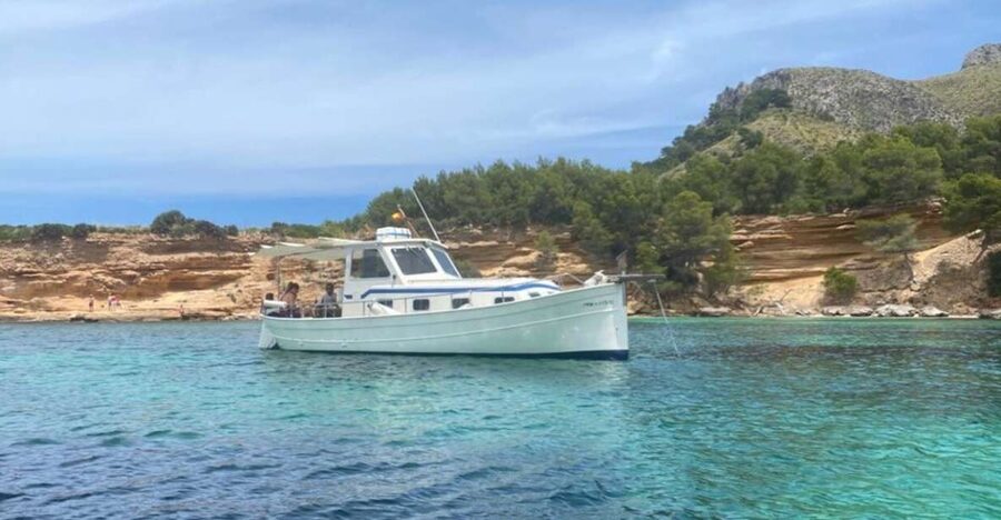 Alcudia: Traditional Wooden Boat Trip with Snorkeling - Key highlights at a glance