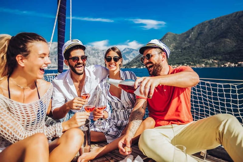 Amalfi Coast: Boat and Snorkeling Tour with Fruit & Drinks - Why a Gozzo boat day feels different on the Amalfi Coast