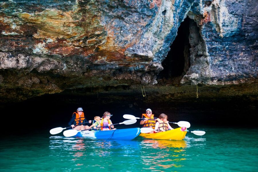 Ang Thong: Marine Park Full-Day Kayaking & Snorkeling Tour - Lunch onboard: the part that makes a long day feel easy