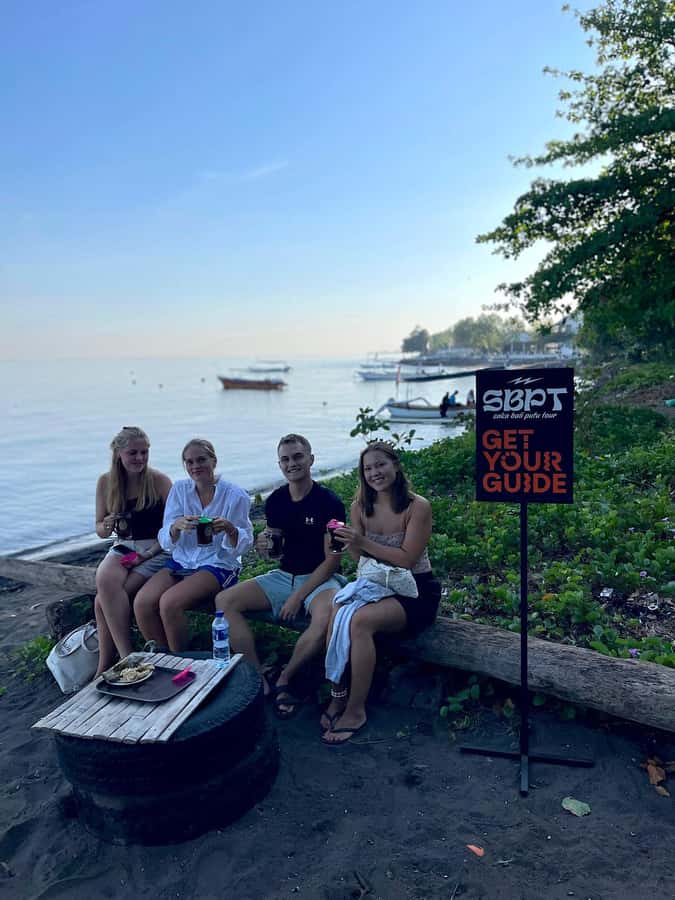 Bali/Lovina: Guided Dolphin Watching & Sunrise Boat Snorkel - Should you book this dolphin watching tour?