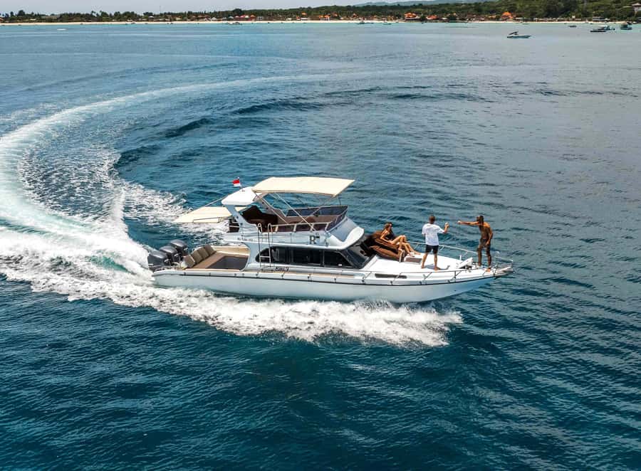 Bali: Nusa Penida Speedboat Trip with Snorkeling and Tour - The speedboat ride: fast, open-water, and built for comfort