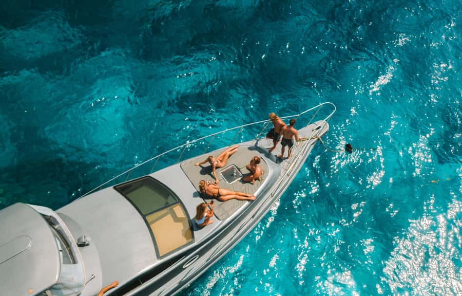 Bali: Nusa Penida Speedboat Trip with Snorkeling and Tour - Serangan meeting point: start strong with coffee, drinks, and a plan