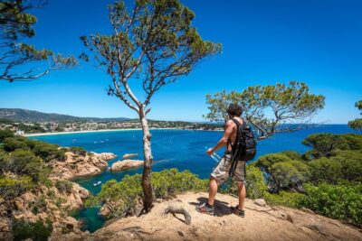 Barcelona: Costa Brava Easy Hike, Snorkel, Cliff-Jump & Meal - Getting out of Barcelona: a long day made comfortable