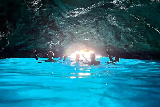 Blue & Green cave,Šunj beach - with drinks small group speedboat - Key highlights you’ll feel on the water