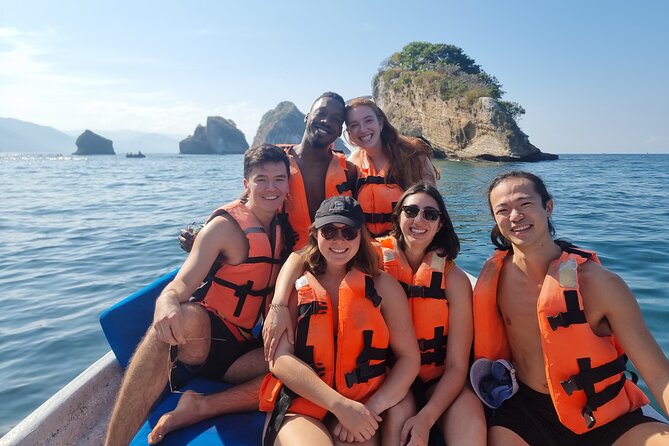 Boat and Snorkel Tour to 5 Islands of Los Arcos - The meeting point and the public-bus ride to Mismaloya