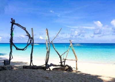 Boracay: Island and Beach-Hopping Boat Tour with Snorkeling - Starting at Astoria Boracay and the first shell-beach stop