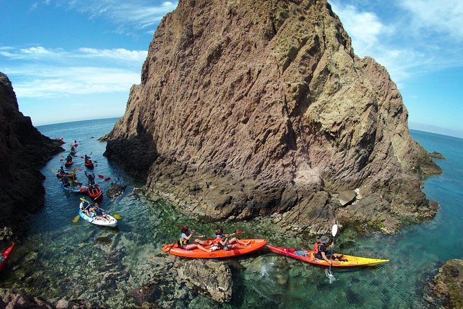 Cabo de Gata Active. Guided kayak and snorkel route through coves of the Natural Park - Cabo de Gata by kayak: what you really see from the water