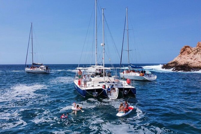Cabo San Lucas and Santa Maria Bay Snorkeling Sightseeing Cruise - Stop 2: Arch of Cabo San Lucas photo time at Land’s End