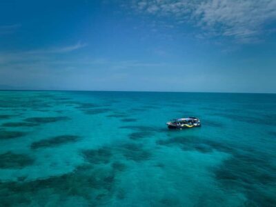 Cairns: Great Barrier Reef Half-Day Snorkelling Tour - Meeting at Pier Shopping Centre and the Quick Turn Into Boat Mode