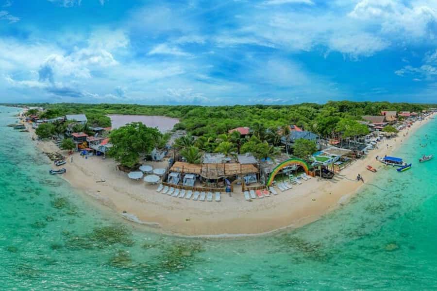Cartagena: Rosario Islands Day Tour with Snorkel & Lunch - Getting from Bocagrande to the Rosario Islands: the rhythm of the day