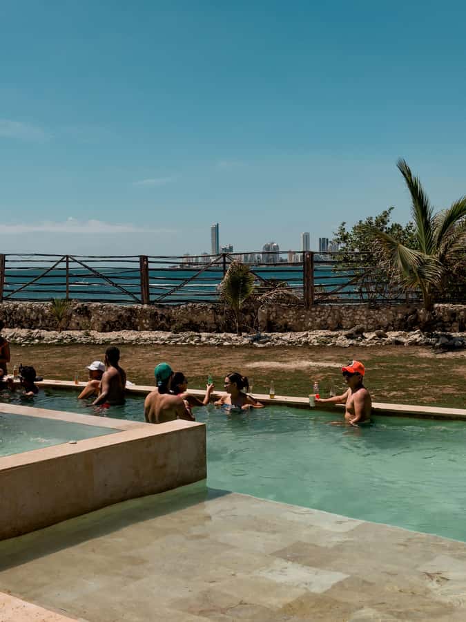 Cartagena: Rosario Islands Day Tour with Snorkel & Lunch - Guides, group energy, and the pace trade-off