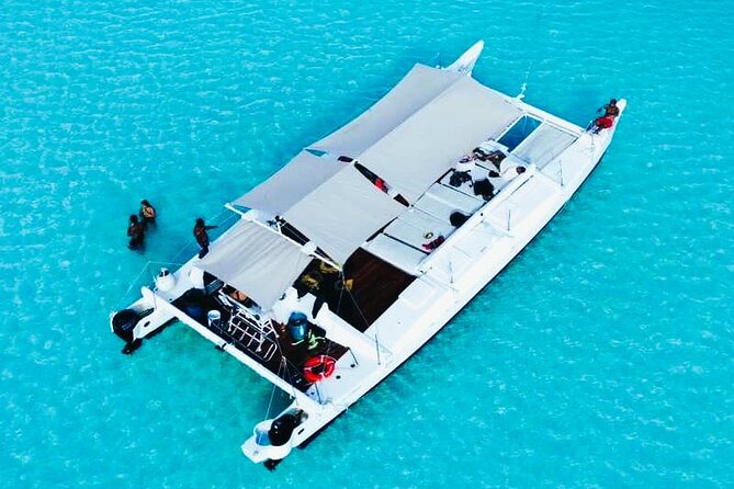 Catamaran Snorkel Adventure to El Cielo and The Money Bar Beach - El Cielo sandbar: the “natural swimming pool” stop with open bar