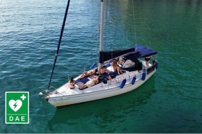 Catamaran tour stops bathing and snorkeling toast with prosecco - Stop 1: Sella del Diavolo, the Devil’s Saddle viewpoint break