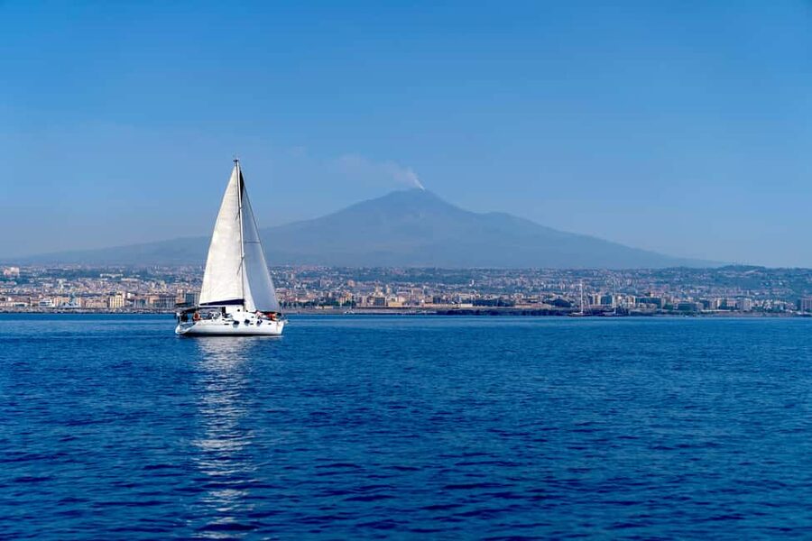 Catania: Cyclops Coast Cruise with Appetizer & Snorkeling - Getting Onboard at Club Nautico Catania