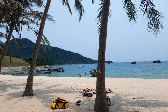 Cham Island Snorkeling Daily Group Tour, Sunbathing, nice beaches - Seafood Lunch That Actually Feels Like the Point