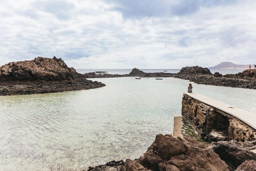 Corralejo: Lobos Island Catamaran Tour with Drinks & Snorkel - The catamaran-to-speedboat transfer: smooth when calm, bouncy when not