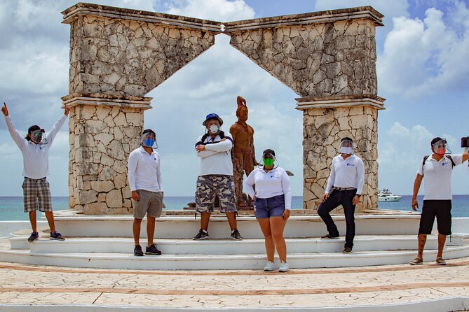 Cozumel Private Jeep Tour with Snorkeling Experience and Lunch - MoneyBar Beach Club: lunch, showers, and snorkeling gear that’s actually ready