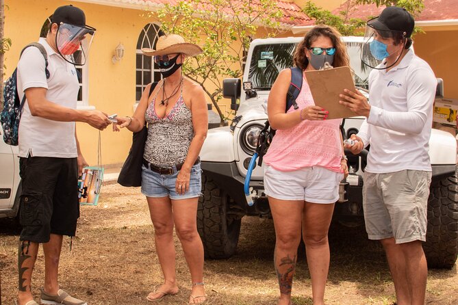 Cozumel Private Jeep Tour with Snorkeling Experience and Lunch - East-side Cozumel beaches: Chen Rio to San Martin for photos and calm water