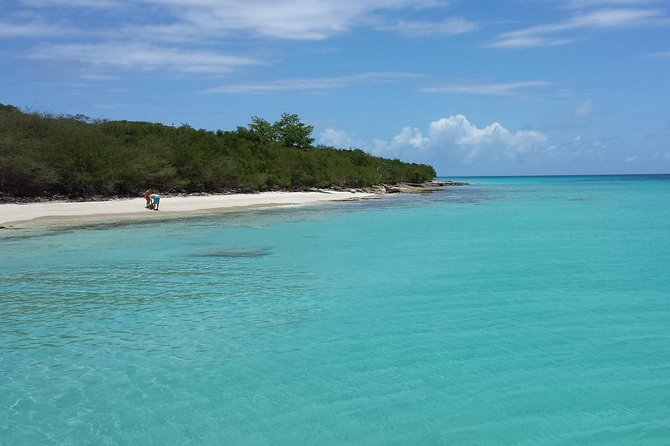 Culebra Snorkeling and beach Day Experience by boat - Safety and Snorkel Confidence: How the Crew Helps You Enjoy It