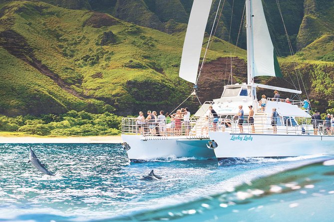 Deluxe Na Pali Morning Snorkel Tour on the Lucky Lady - The Seasickness Factor: How to Reduce the Chances of a Miserable Ride
