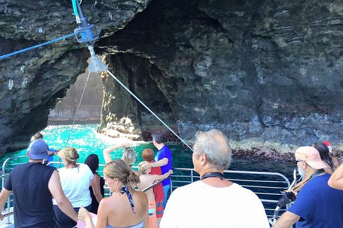 Deluxe Na Pali Morning Snorkel Tour on the Lucky Lady - Food and Drinks: The Value of a Real Meal at Sea
