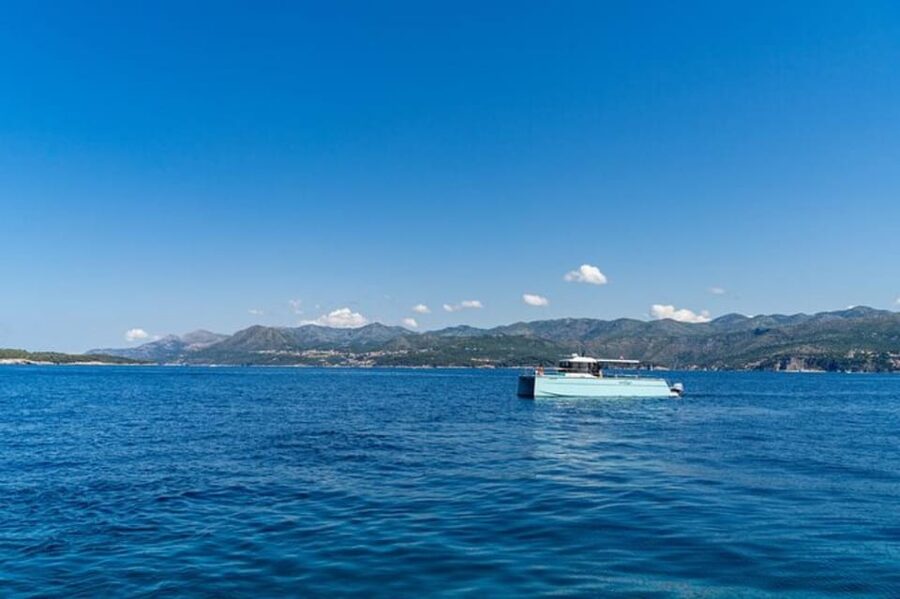 Dubrovnik: Blue Cave Catamaran Tour with Drinks and Snorkel - Sailing out of Dubrovnik without rushing your day