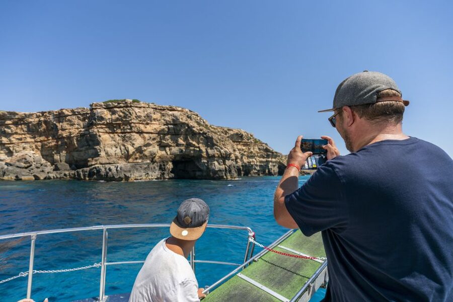 El Arenal, Mallorca: Bay of Palma Boat Tour with Snorkeling - Drinks On Board: How the Bar Fits Into the Value