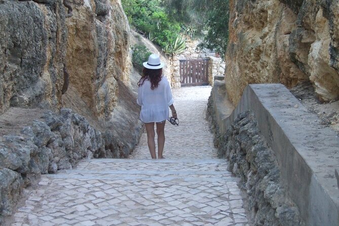 From Faro: Benagil Hiking Cliffs and the 4 Treasure Experience - Price and value: why $54.42 makes sense for a no-car day