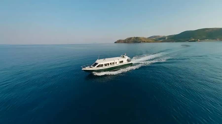 From Labuan Bajo: Komodo Island Day Tour with Snorkeling - Taka Makasar and Kanawa Island: Sandbanks and Clear-Water Snorkels