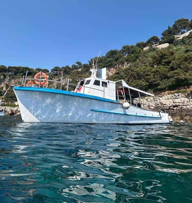 From Nice: Villefranche Bay Swimming & Snorkeling Boat Tour - Meeting at Le Poseidon: quick fit-up, then you’re off