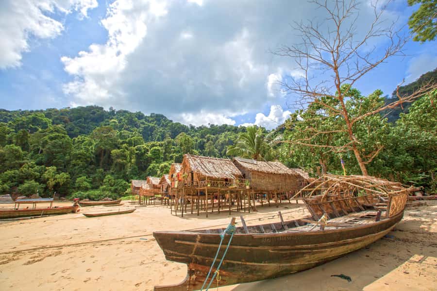 From Phuket/Khaolak: Surin Islands Snorkeling Day Trip - Final Snorkeling and Coffee Time: The Day’s Last Reef Look