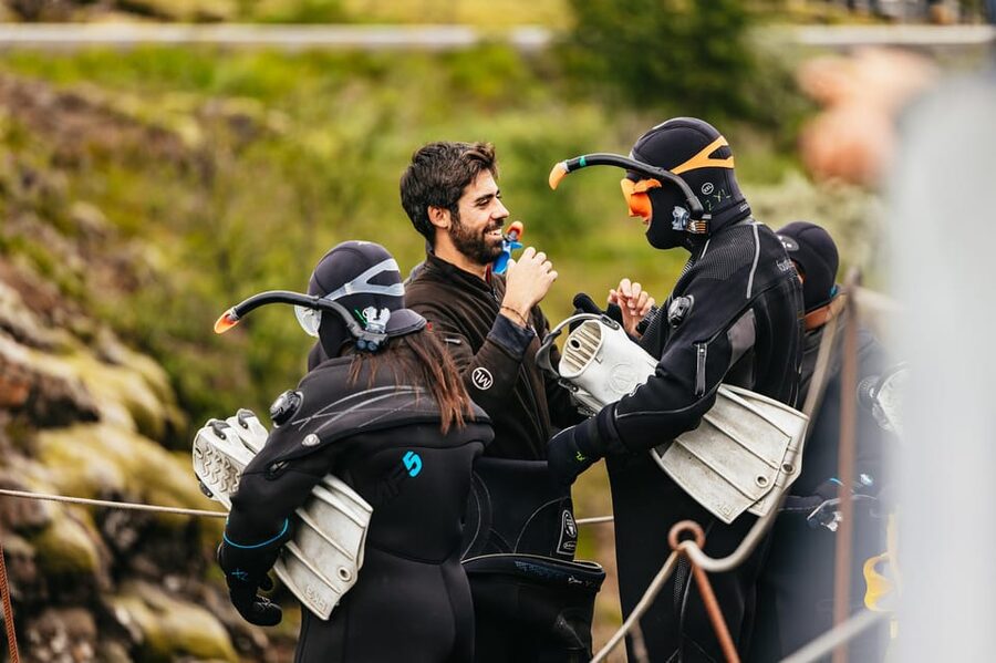 From Reykjavík: Golden Circle Tour and Silfra Snorkeling - Guides and drivers: the difference between good and great