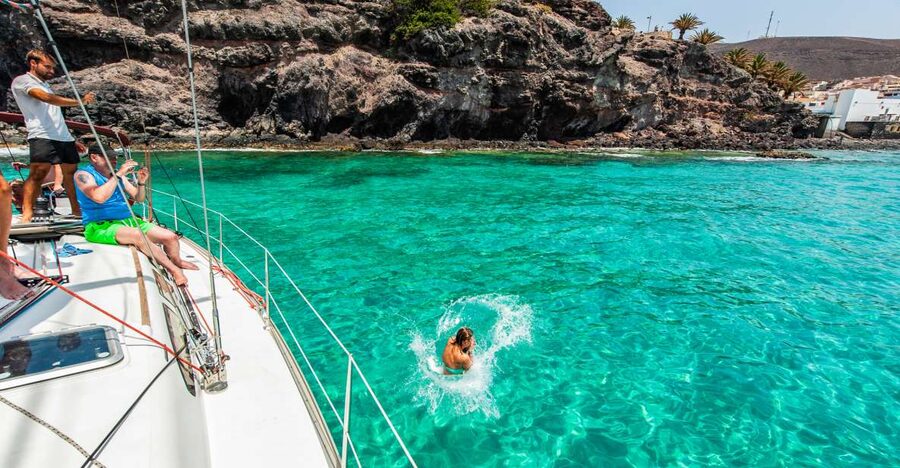 Fuerteventura: Sailing with Snorkeling and Dolphin Watching - Where you meet: Restaurante Cofradía and what to bring for comfort