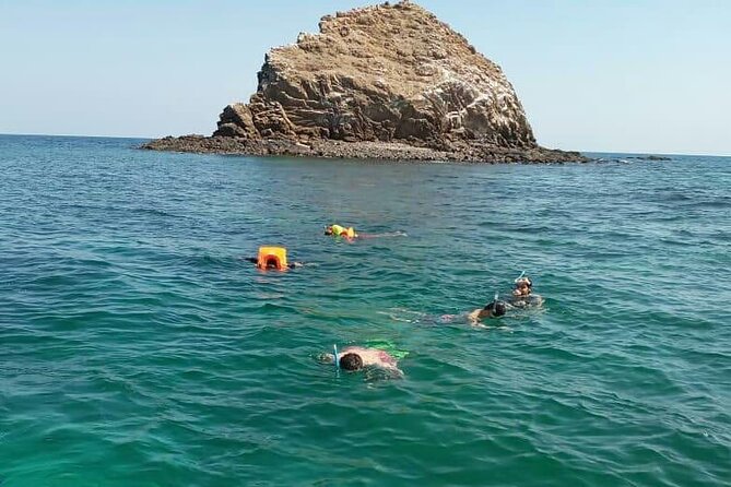 Full Day Musandam Cruise with Lunch and Snorkelling from Dubai - Lunch on board: buffet food that makes the long day easier