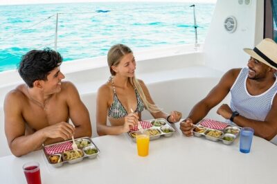 Full Experience Isla Mujeres: Food aboard + Premium drinks + Snorkel + Free time - Getting Picked Up and Finding the Dock: The Part That Can Make or Break It