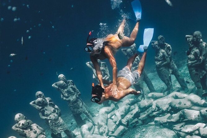 Gili Island Snorkeling Trip - Gili Trawangan, Gili Meno, & Gili Air, From Lombok - Statue Ring Point on Meno: the photo stop people talk about