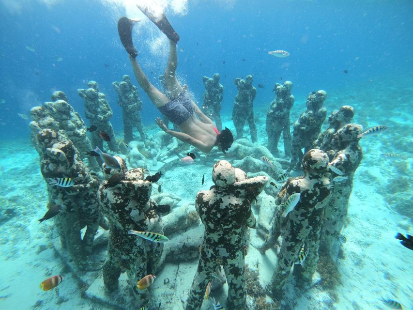 Gili Trawangan: Gili Islands Sunset Boat Tour and Snorkeling - Stop 2: Turtle Point snorkeling and the “how did we find them?” factor