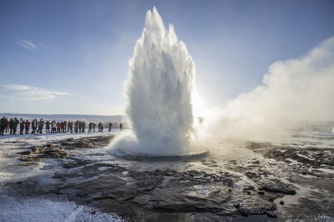 Golden Circle & Snorkeling in Silfra From Reykjavík with Free Photos - Þingvellir National Park: tectonic plates and a bit of history energy