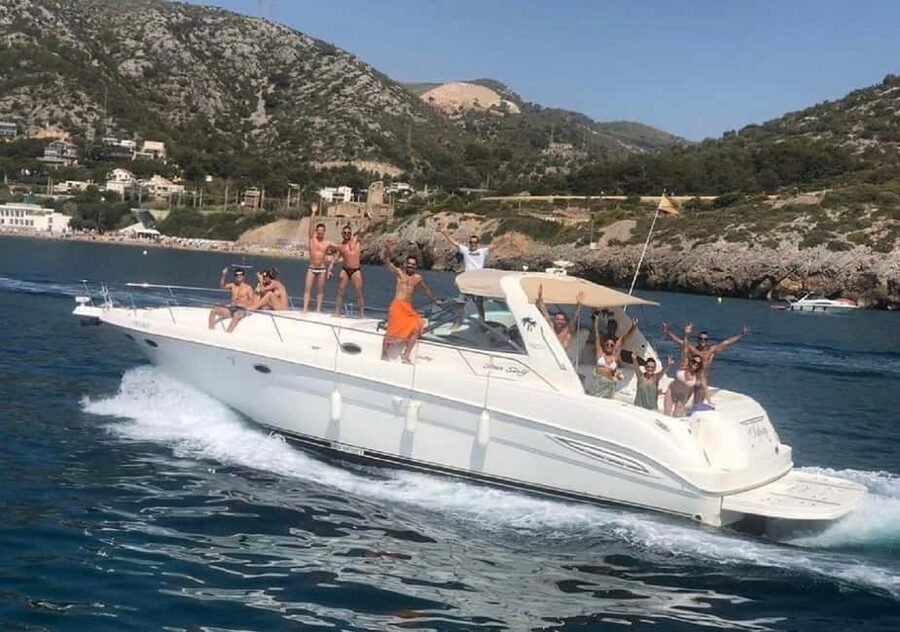 Gran Canaria: Shared yacht trip with drinks, lunch, and snorkeling - Key highlights you’ll actually feel onboard