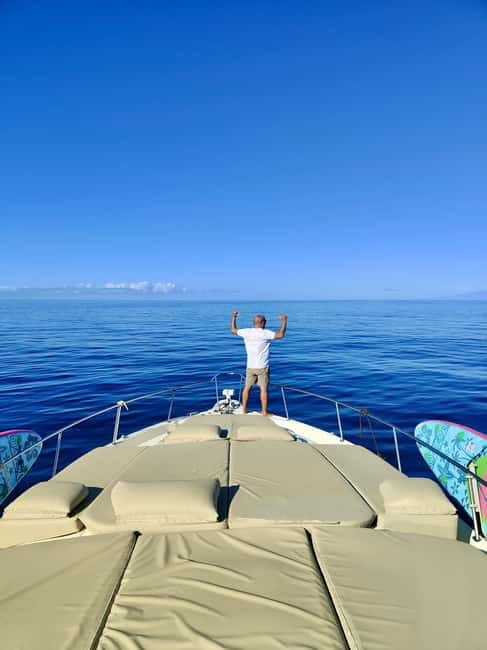 Gran Canaria: Shared yacht trip with drinks, lunch, and snorkeling - Crew and atmosphere: the difference between a boat trip and a boat day