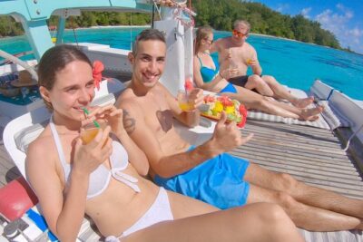 Half Day Tour : Moorea Snorkeling & Sailing on a Catamaran named Taboo - The catamaran sailing portion: what it’s like when the wind cooperates