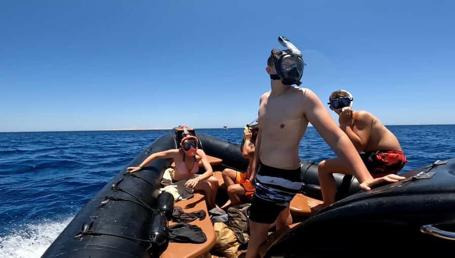 Hurghada: 3-Island Speedboat, Dolphin Watching & Snorkeling - Key takeaways before you go