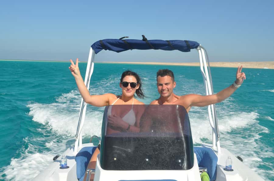 Hurghada: 6 Islands Tour with Dolphin Watching & Snorkelling - Giftun National Park reefs and the shipwreck snorkeling stop
